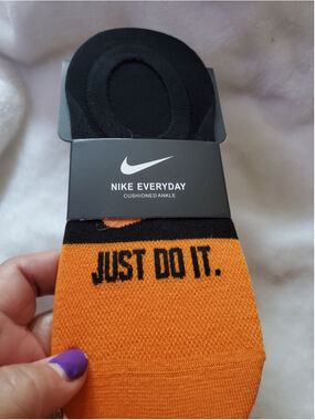Orange and Black Men Nike Everyday no showCushioned Socks M size 7-10